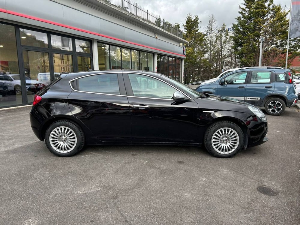 Alfa Romeo Giulietta usata a Ancona (4)