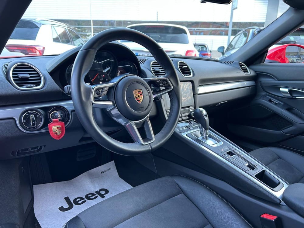 Porsche 718 Boxster  usata a Ancona (11)