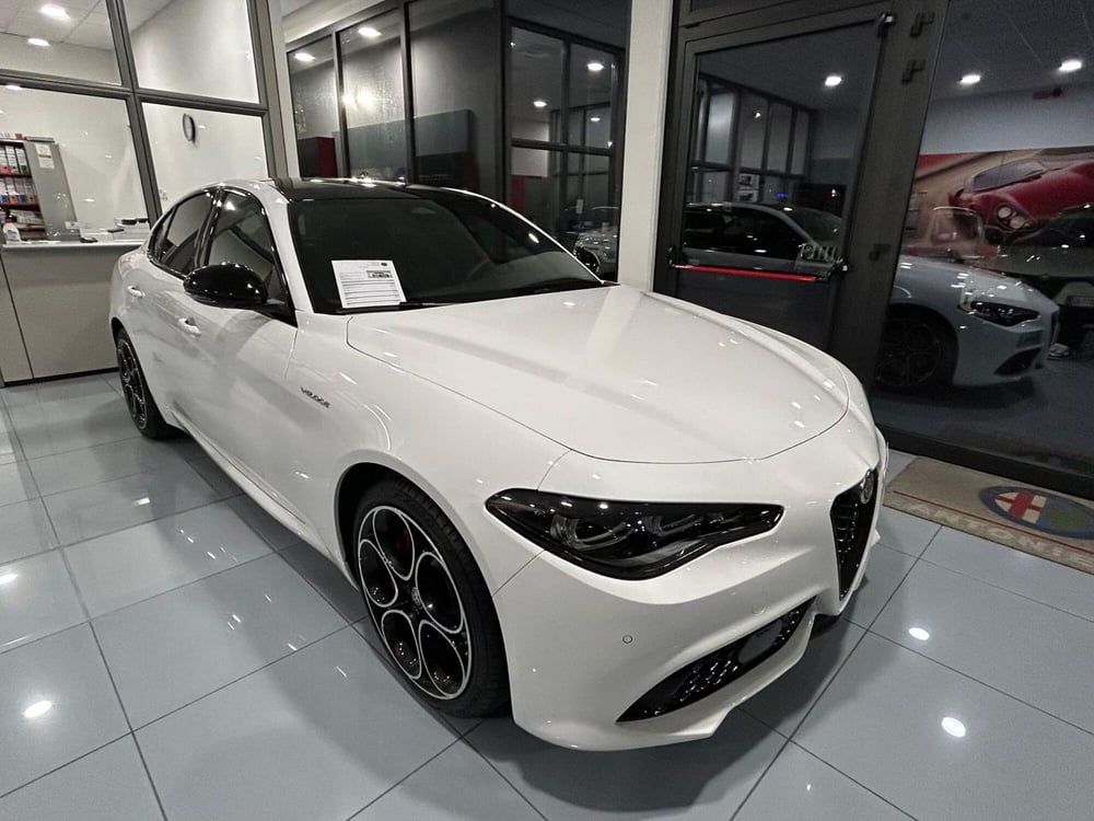 Alfa Romeo Giulia nuova a Ancona (3)