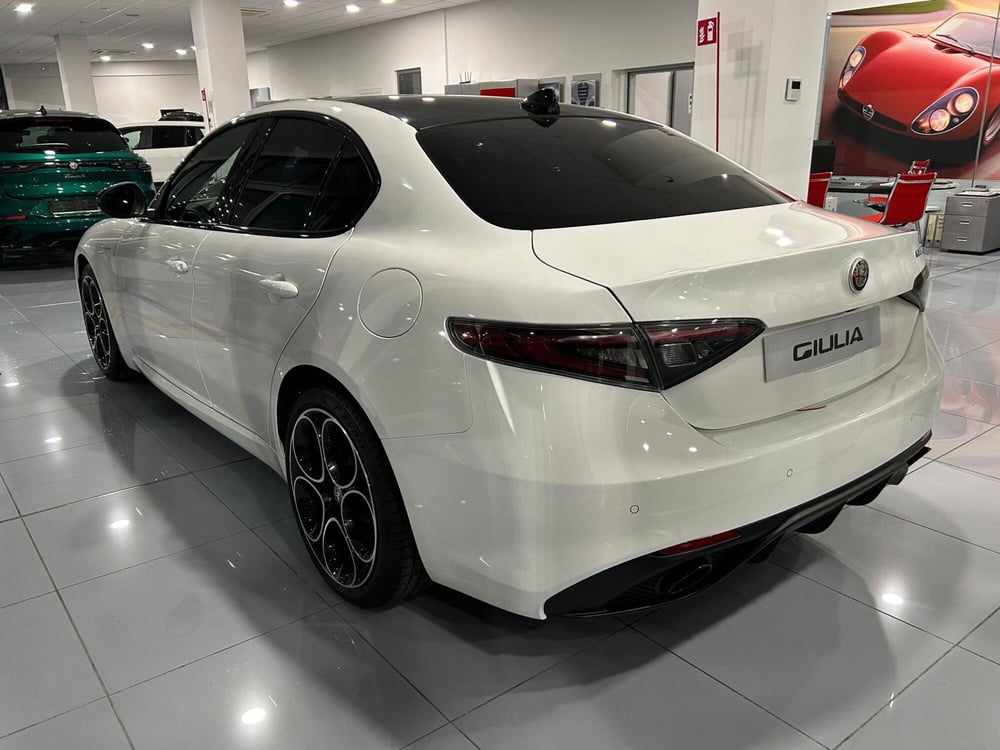 Alfa Romeo Giulia nuova a Ancona (4)