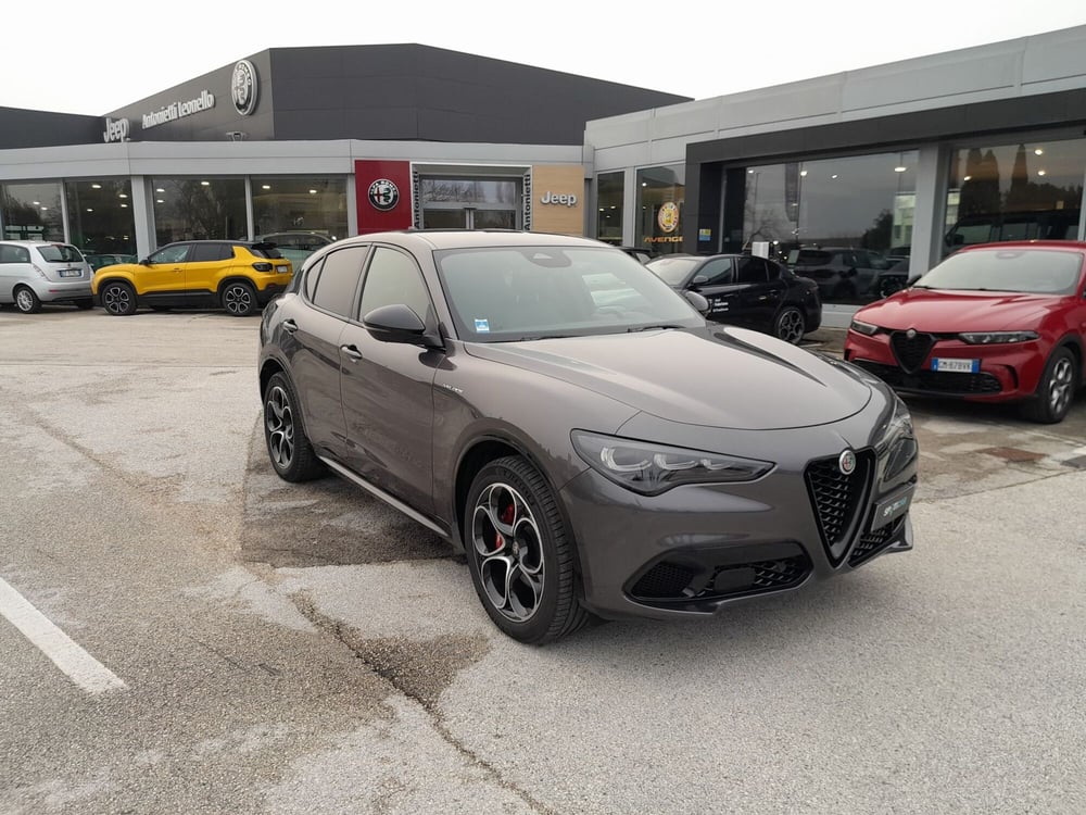 Alfa Romeo Stelvio usata a Ancona (3)