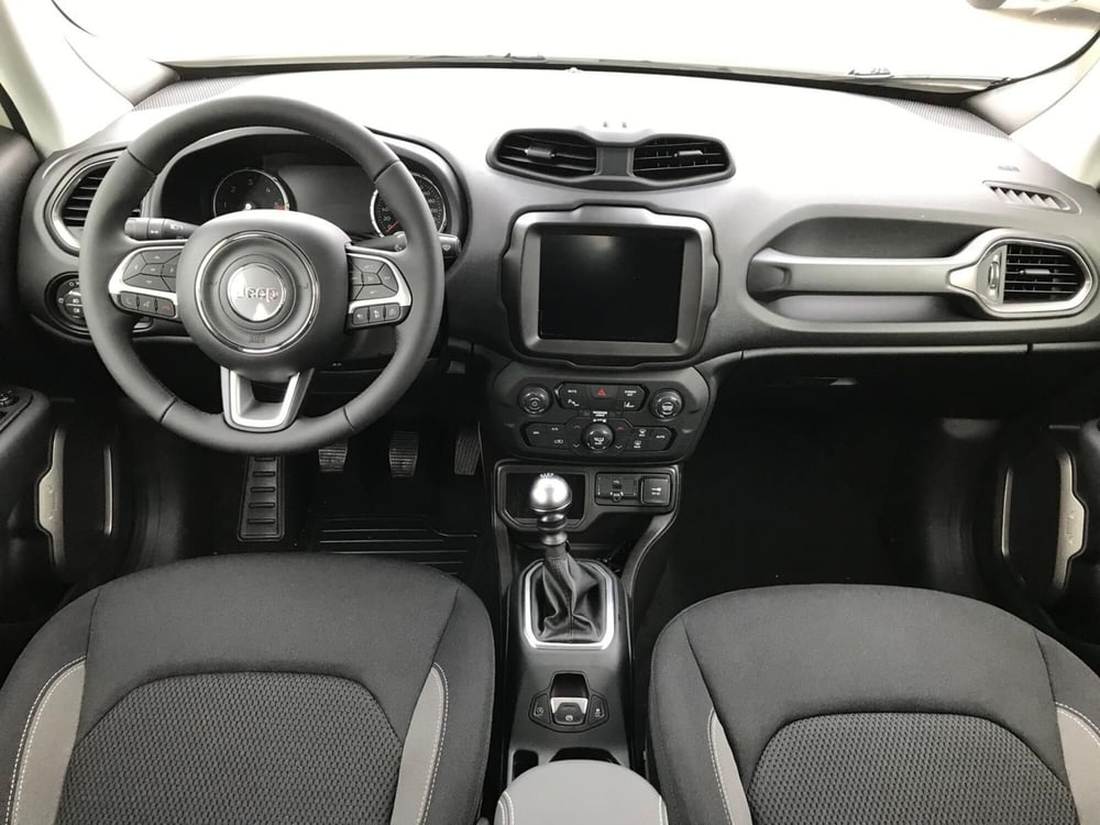 Jeep Renegade nuova a Ancona (12)