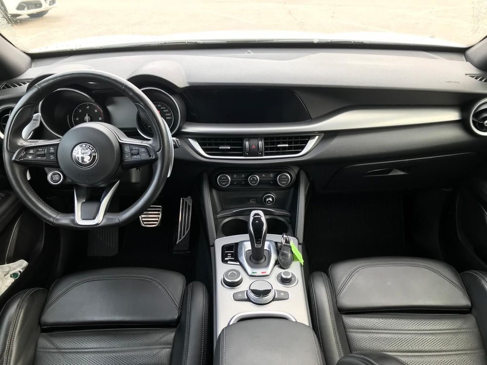 Alfa Romeo Stelvio usata a Ancona (12)