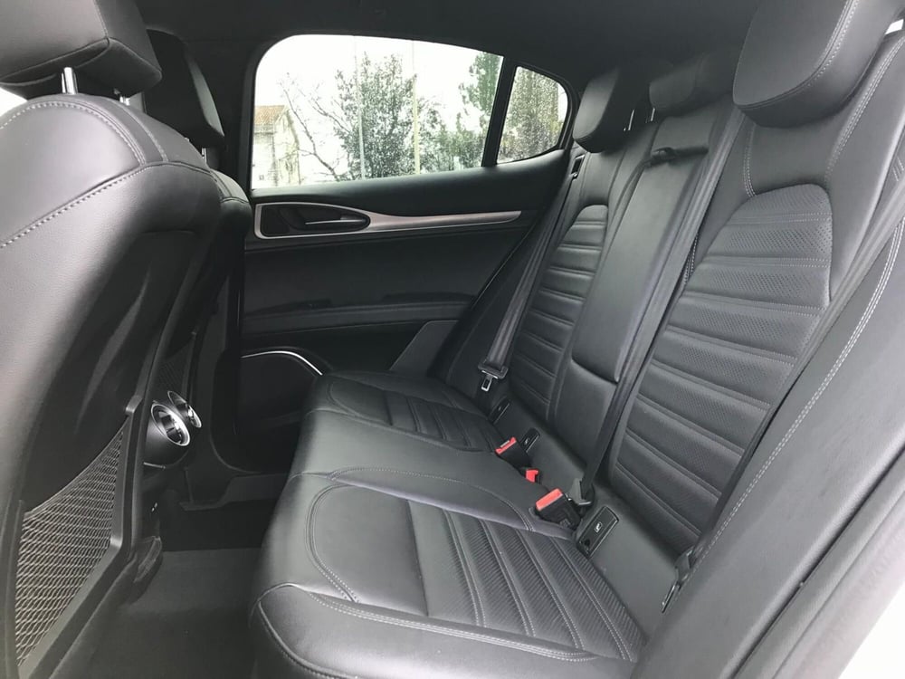 Alfa Romeo Stelvio usata a Ancona (20)