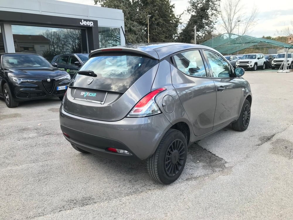 Lancia Ypsilon usata a Ancona (5)