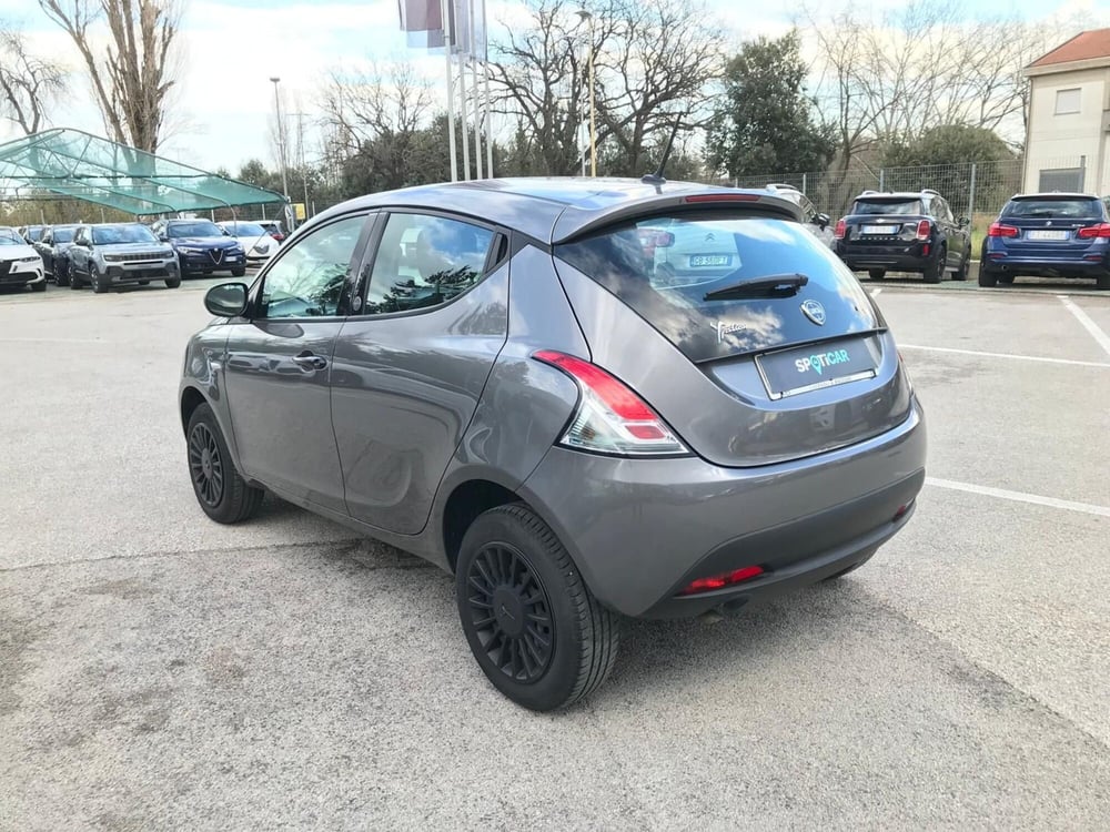 Lancia Ypsilon usata a Ancona (7)