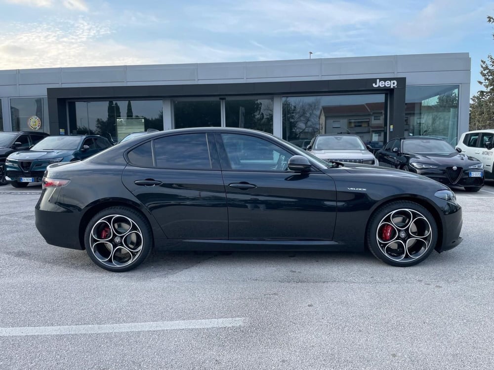 Alfa Romeo Giulia nuova a Ancona (4)