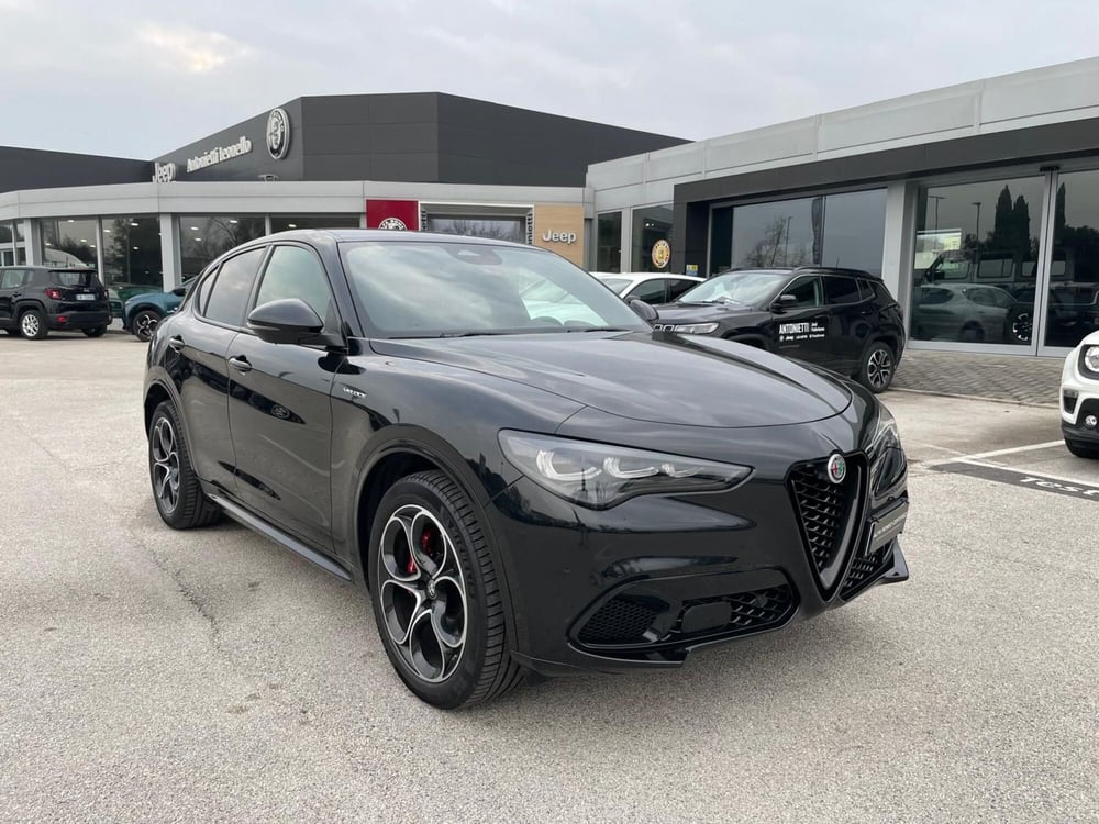 Alfa Romeo Stelvio usata a Ancona (3)