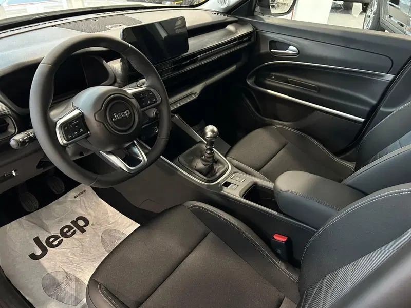 Jeep Avenger nuova a Ancona (10)