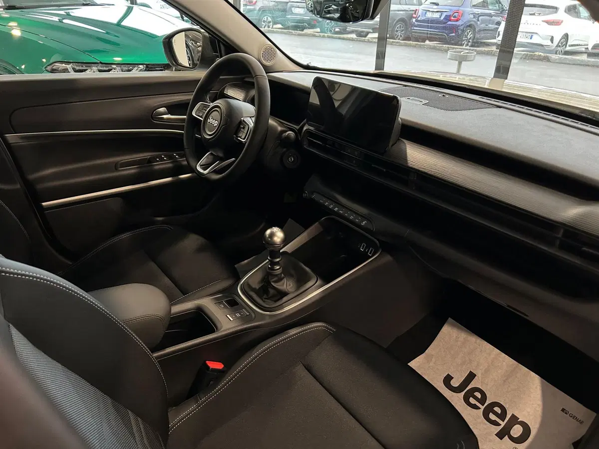 Jeep Avenger nuova a Ancona (14)