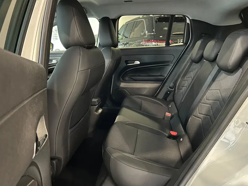Jeep Avenger nuova a Ancona (16)