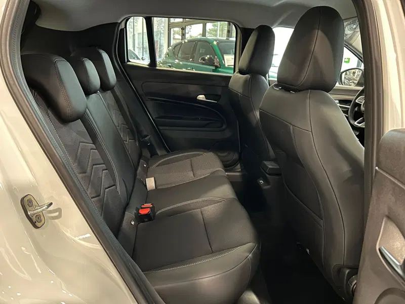 Jeep Avenger nuova a Ancona (17)