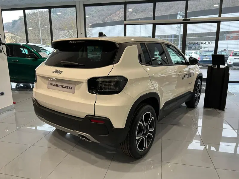 Jeep Avenger nuova a Ancona (4)