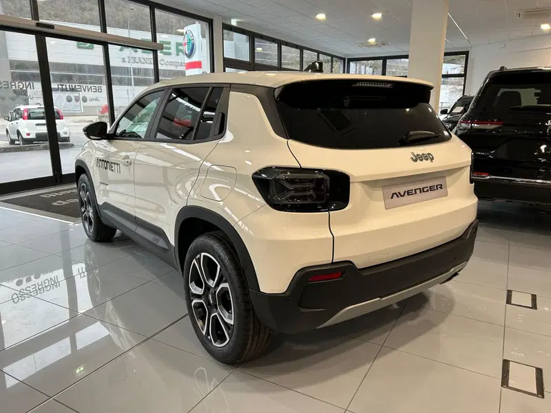 Jeep Avenger nuova a Ancona (5)