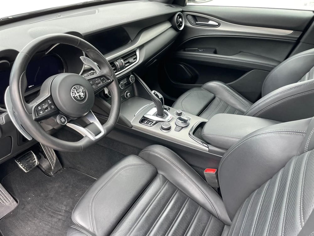 Alfa Romeo Stelvio usata a Ancona (12)