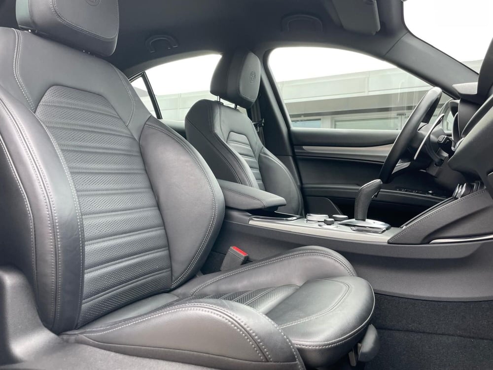 Alfa Romeo Stelvio usata a Ancona (19)