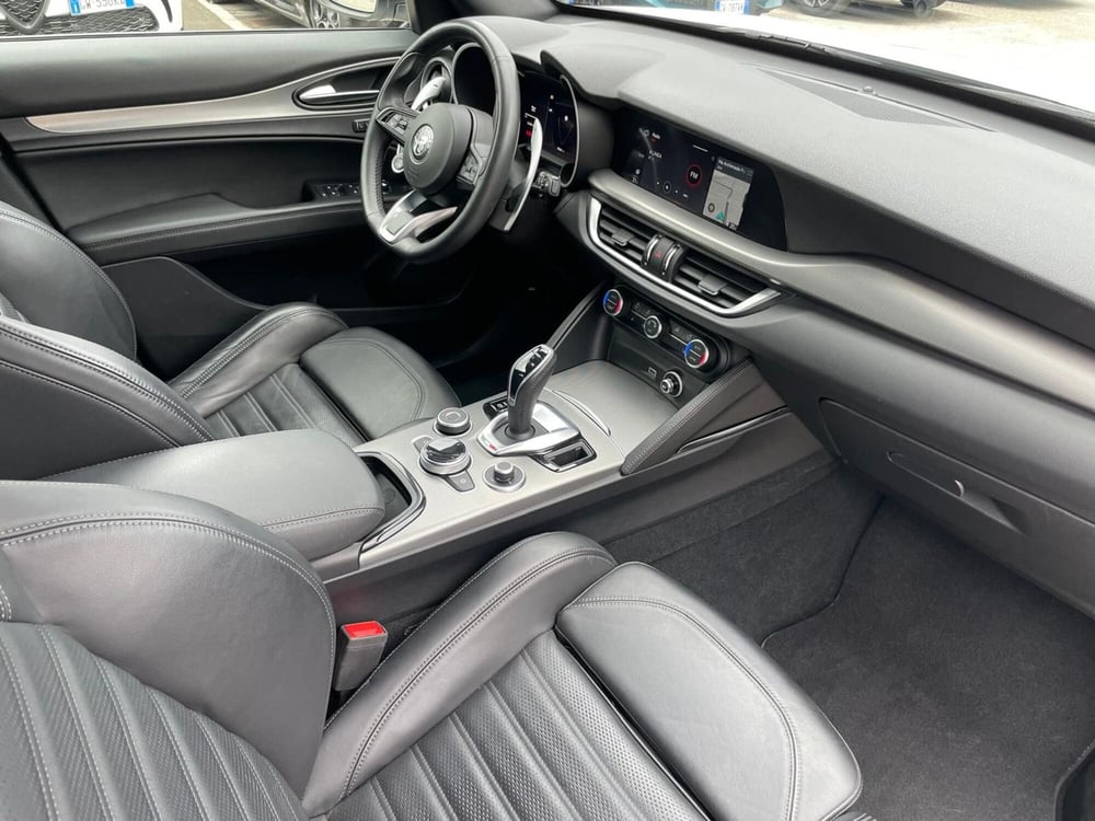 Alfa Romeo Stelvio usata a Ancona (20)