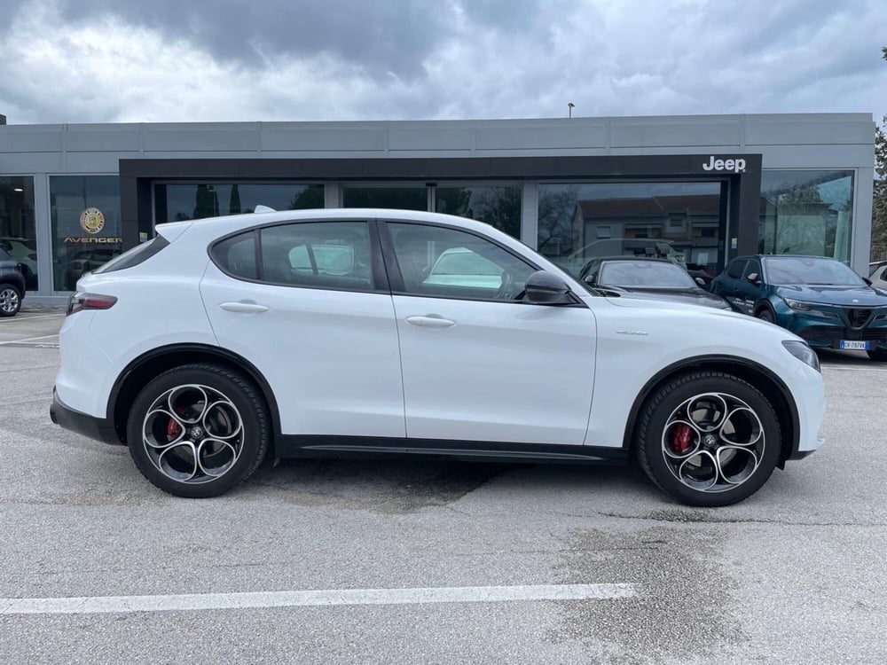 Alfa Romeo Stelvio usata a Ancona (4)