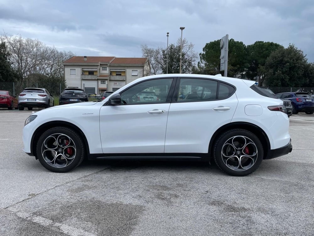 Alfa Romeo Stelvio usata a Ancona (8)
