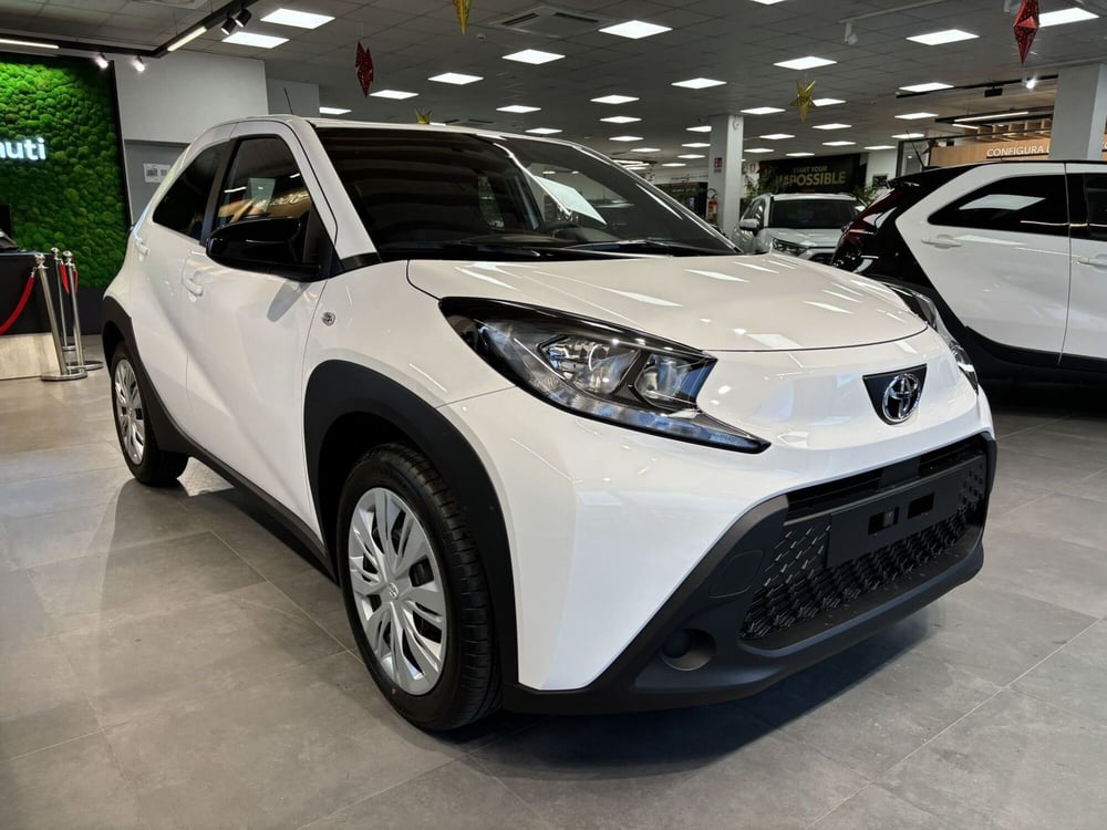 Toyota Aygo X nuova a Catanzaro (3)