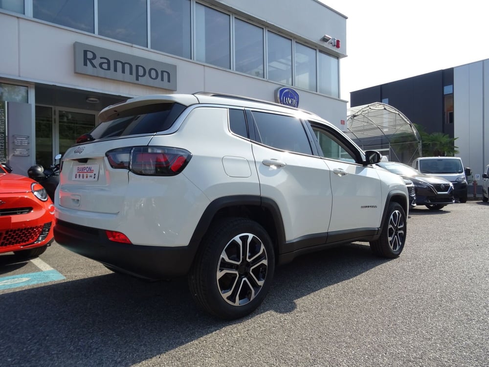 Jeep Compass nuova a Venezia (3)