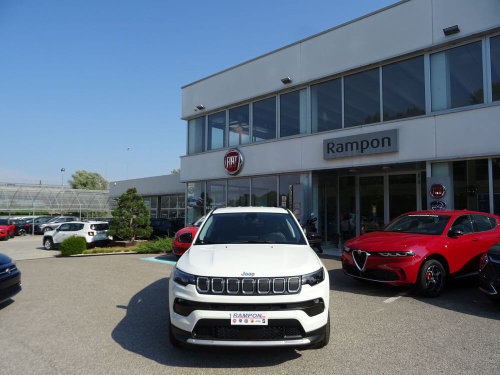 Jeep Compass nuova a Venezia (8)