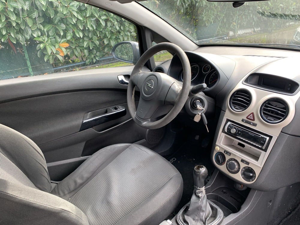 Opel Corsa nuova a Catania (6)