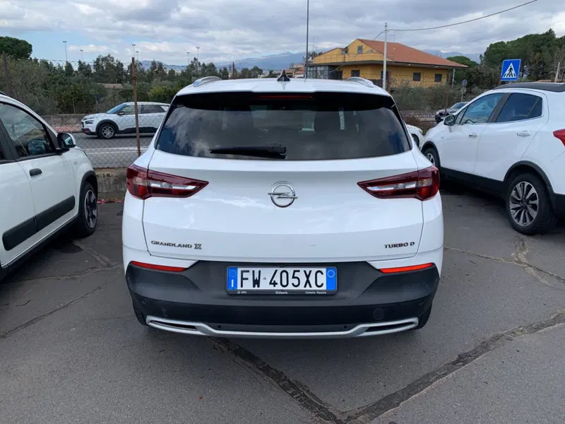 Opel Grandland X usata a Catania (4)