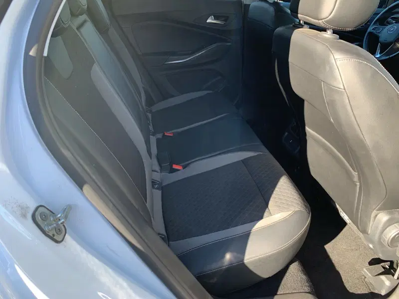 Opel Grandland X usata a Catania (14)