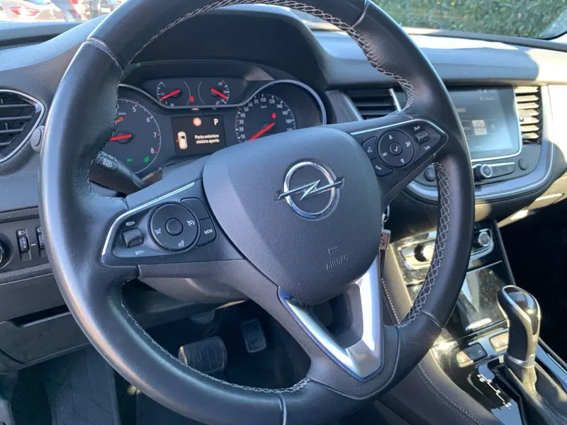 Opel Grandland X usata a Catania (18)