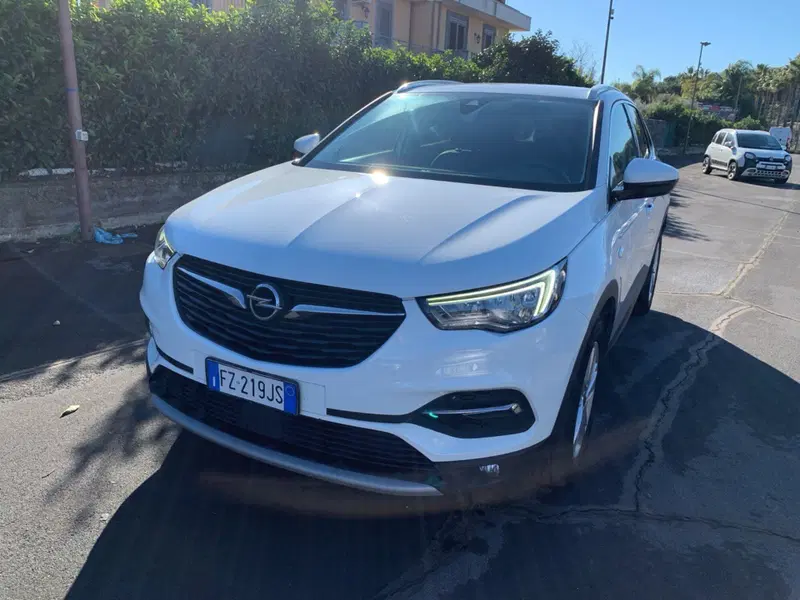 Opel Grandland X usata a Catania (8)
