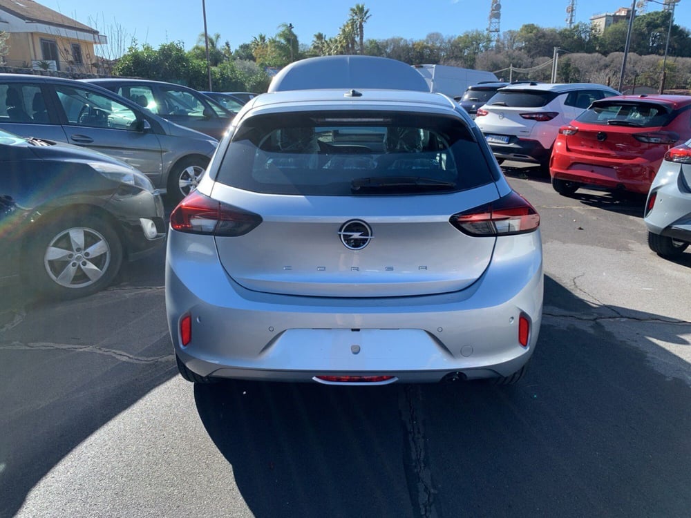 Opel Corsa nuova a Catania