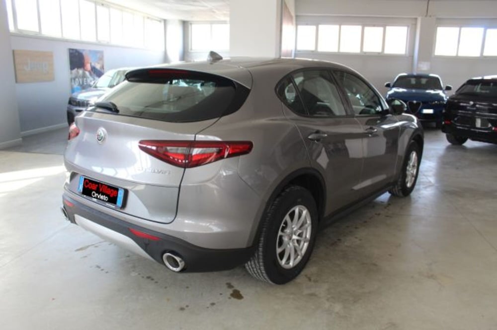 Alfa Romeo Stelvio usata a Terni (4)