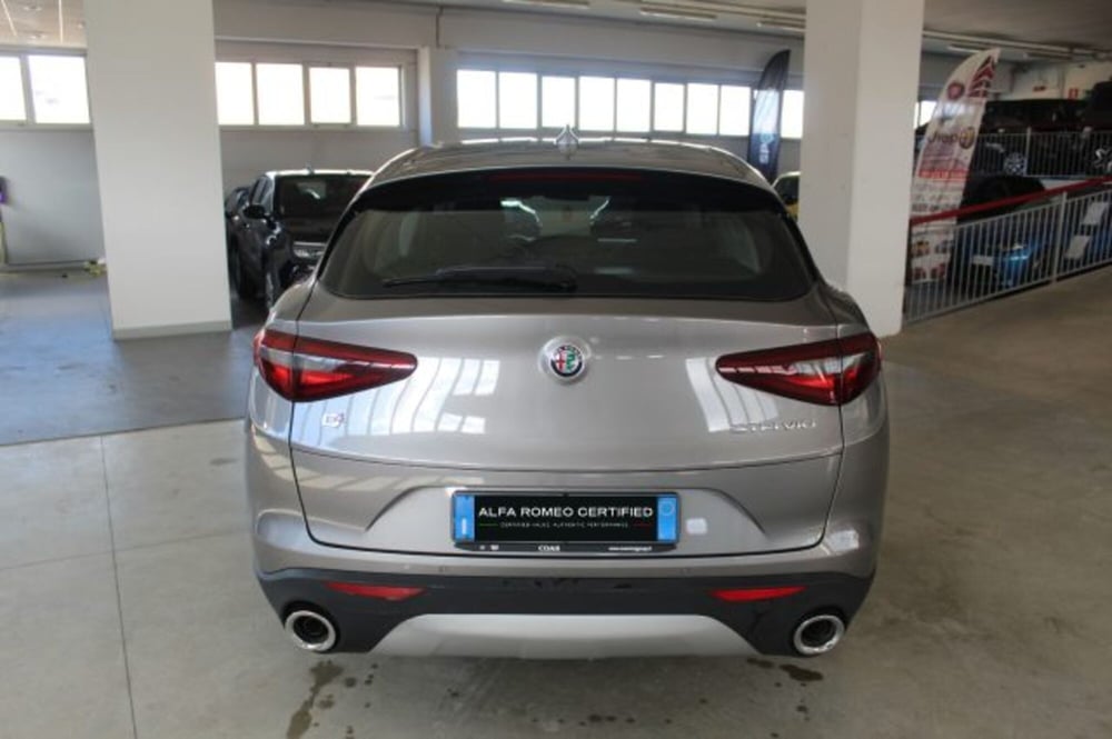 Alfa Romeo Stelvio usata a Terni (5)