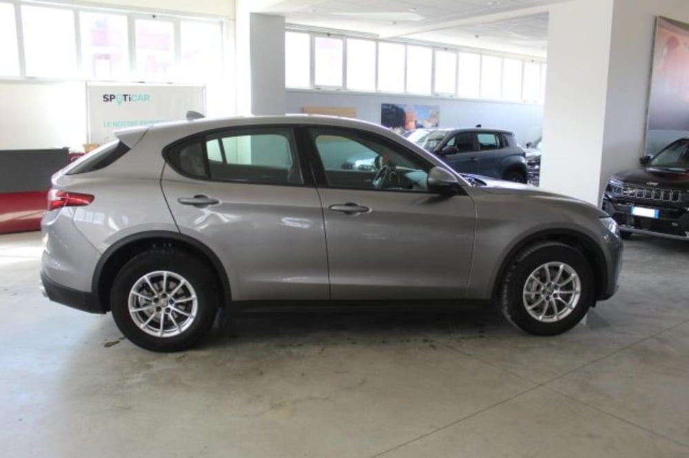 Alfa Romeo Stelvio usata a Terni (6)