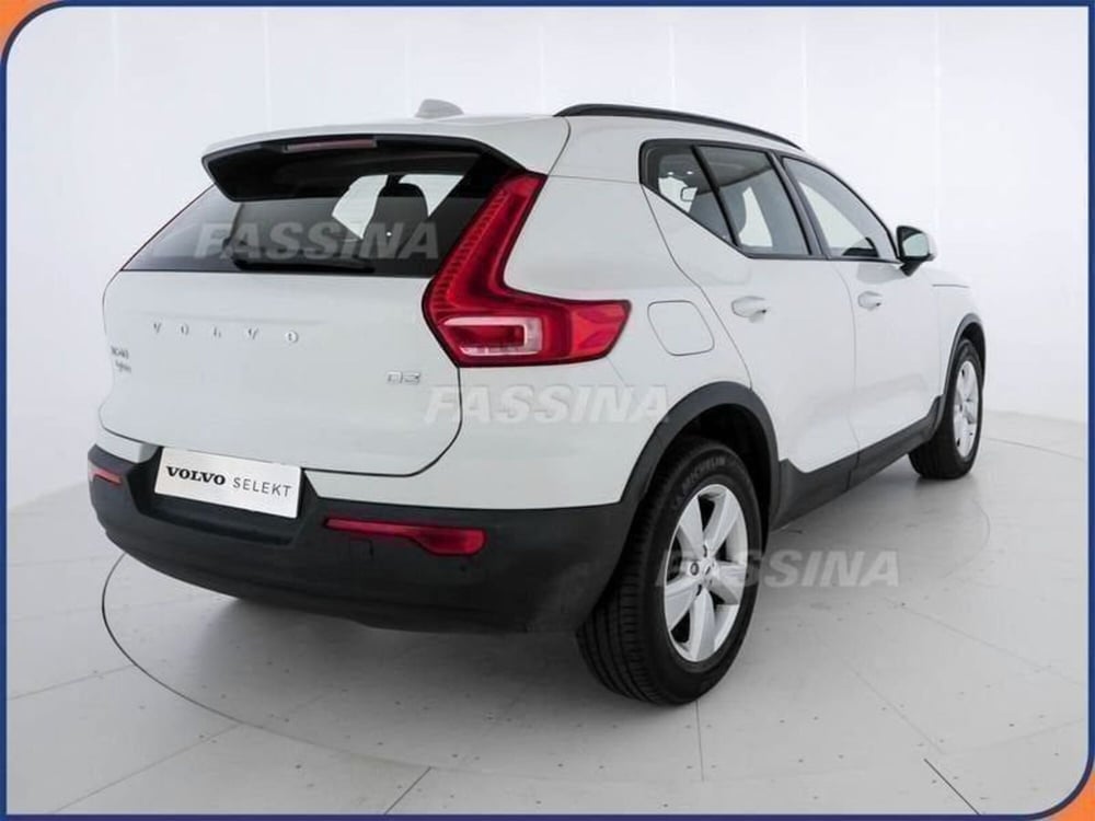 Volvo XC40 usata a Milano (4)