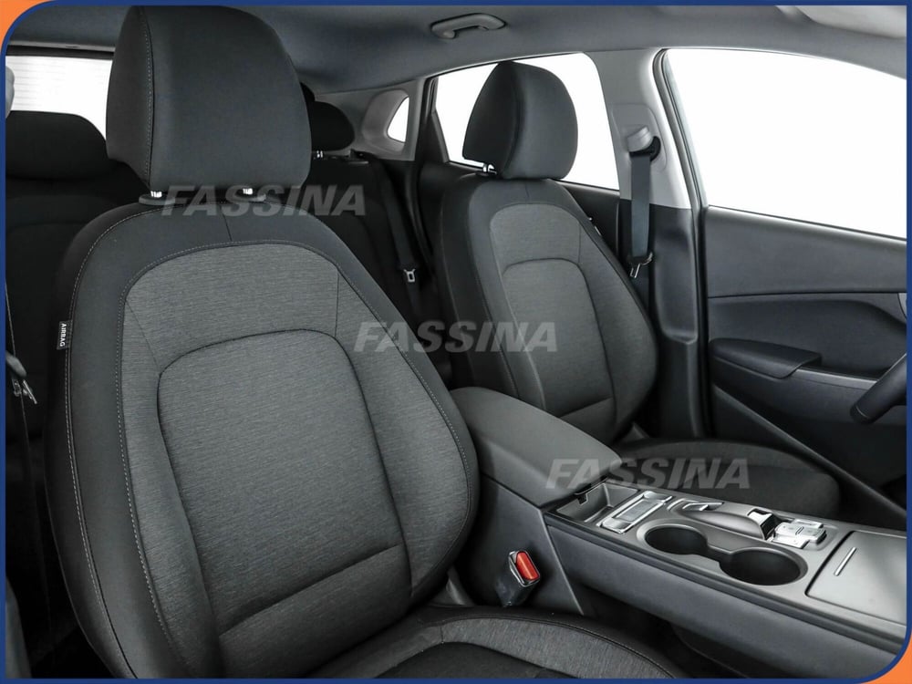 Hyundai Kona nuova a Milano (13)