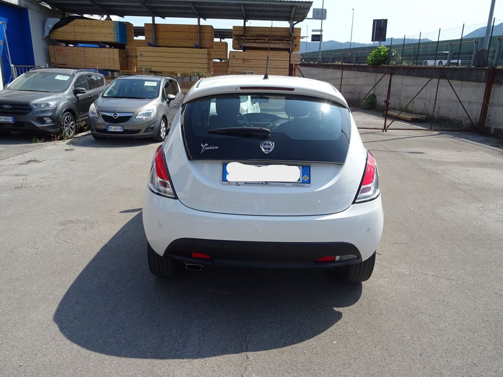 Lancia Ypsilon usata a Lucca (6)