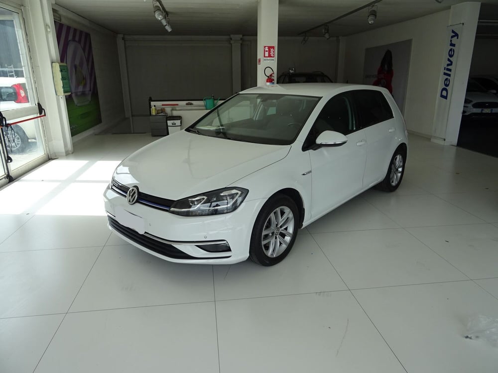 Volkswagen Golf Variant usata a Lucca