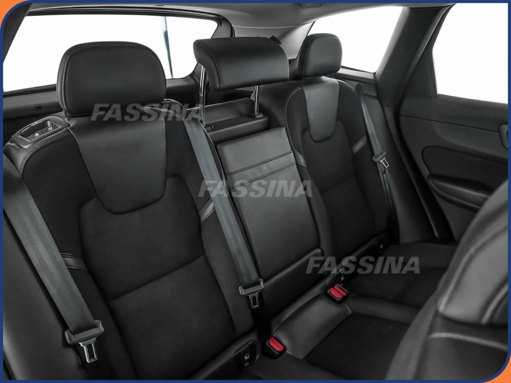 Volvo XC60 usata a Milano (9)