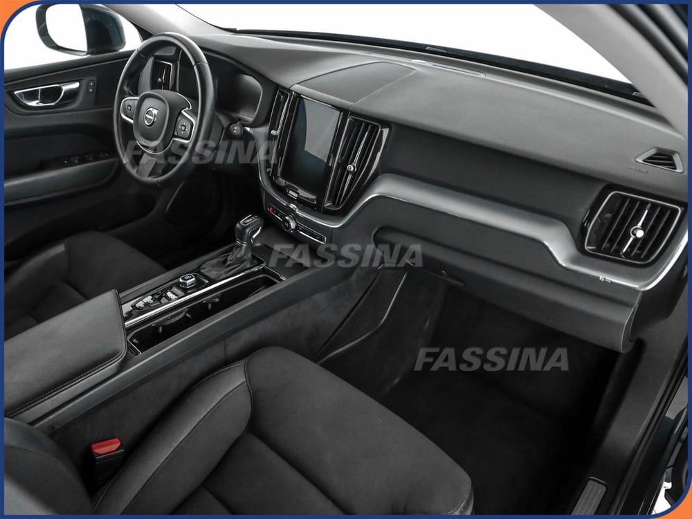 Volvo XC60 usata a Milano (11)