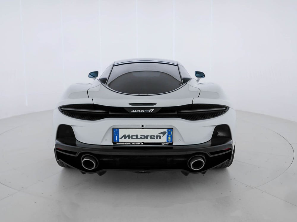 McLaren GT nuova a Milano (5)