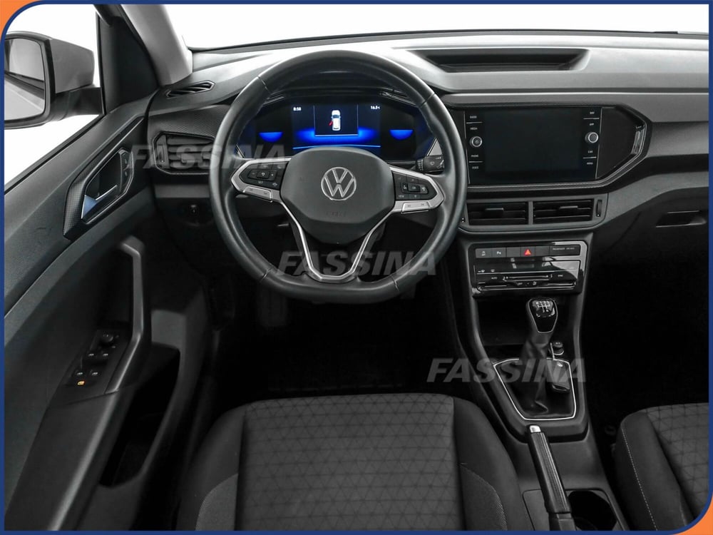 Volkswagen T-Cross usata a Milano (8)