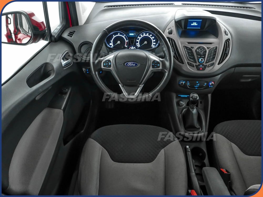 Ford Tourneo Courier usata a Milano (10)