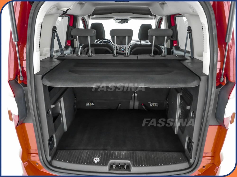 Ford Tourneo Courier usata a Milano (11)