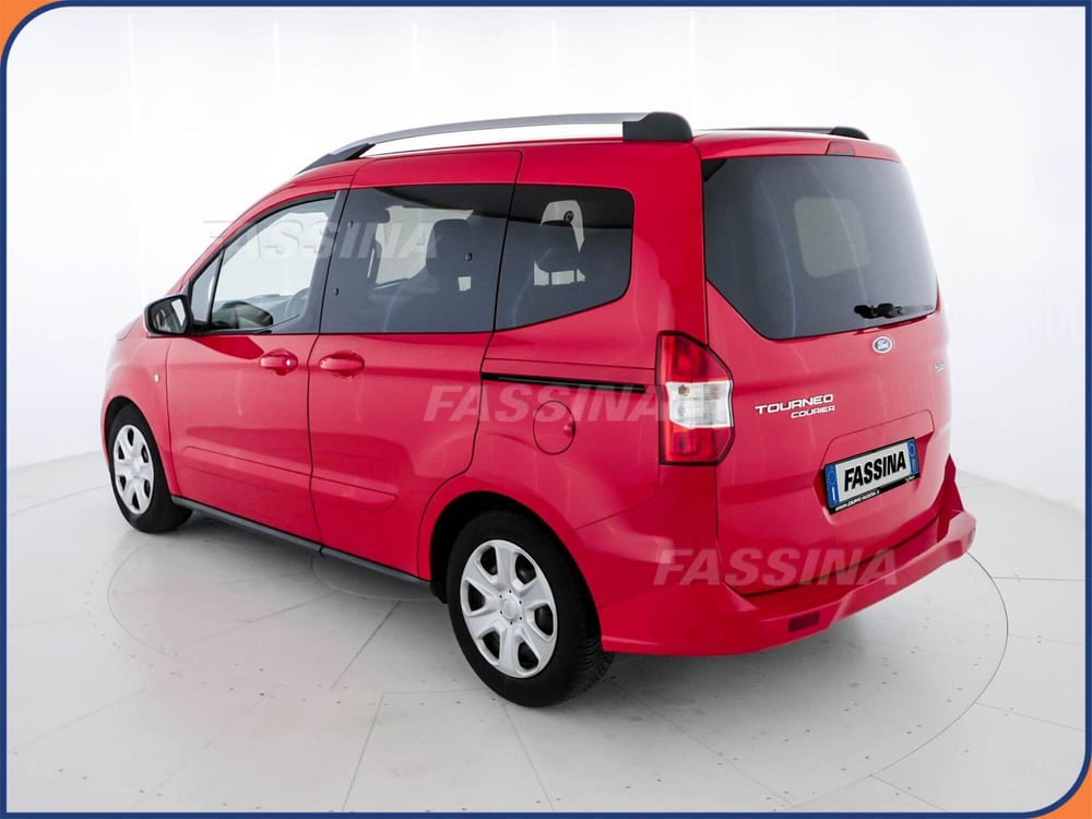 Ford Tourneo Courier usata a Milano (4)