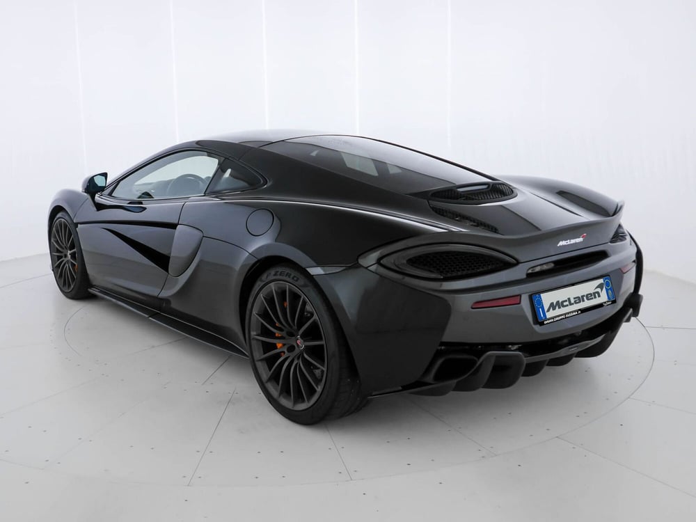 McLaren 570GT usata a Milano (4)