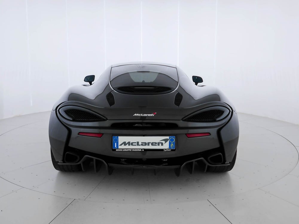 McLaren 570GT usata a Milano (5)