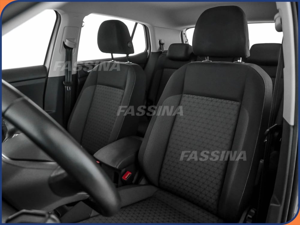 Volkswagen T-Cross usata a Milano (8)