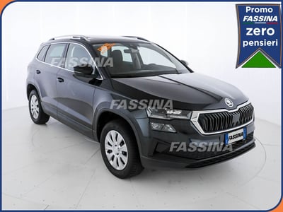 Skoda Karoq 2.0 TDI EVO SCR 115 CV DSG SportLine  del 2022 usata a Milano